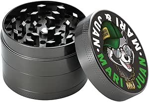 Mari & Juan Grinder I 4-teilig I ø 4,8 cm mit einer Gesamthöhe von 3,7 cm I aus hochwertigem Zink I Graue Kräutermühle zum Mahlen von Kräuter und Gewürze I inkl. Pollenschieber - Mari & Juan
