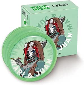 Mari & Juan Premium Grinder I Mari Edition I 2-teilig I ø 4 cm mit einer Gesamthöhe von 2 cm I aus hochwertigem Kunststoff I Kräutermühle zum Mahlen von Kräuter, Gras, Tabak, Gewürze - Mari & Juan